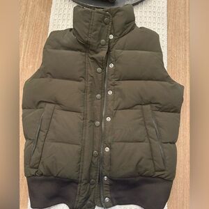 Banana Republic puffer vest